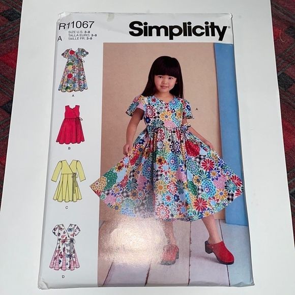Simplicity sewing pattern! ADORABLE girls dress! - Picture 1 of 6